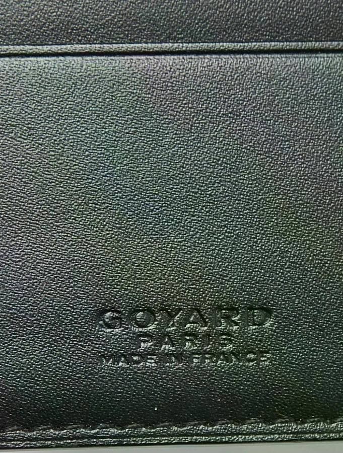 Croc-Embossed Passport Cover